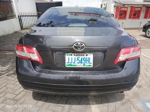 Toyota Camry 2010 Gray