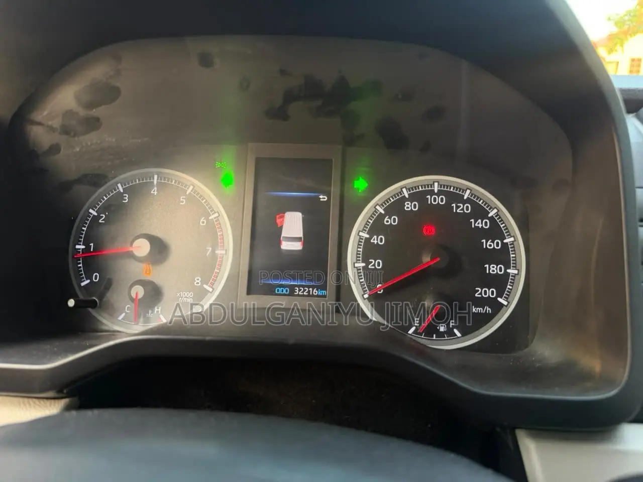 Toyota HiAce 2021 White