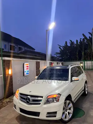 Mercedes-Benz GLK-Class 350 4MATIC 2011 White
