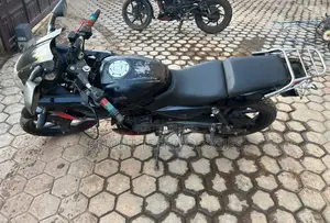 Bajaj Pulsar 220 F 2023 Black