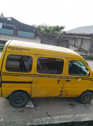 Suzuki Every 2016 Yellow