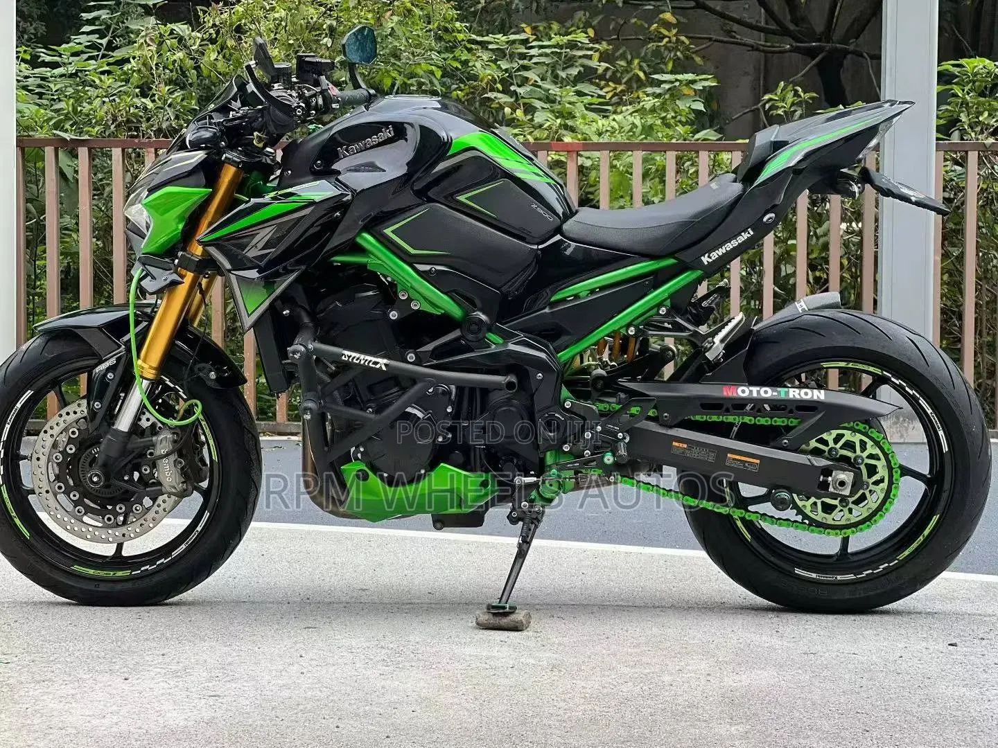 Kawasaki Z900RS 2022 Green