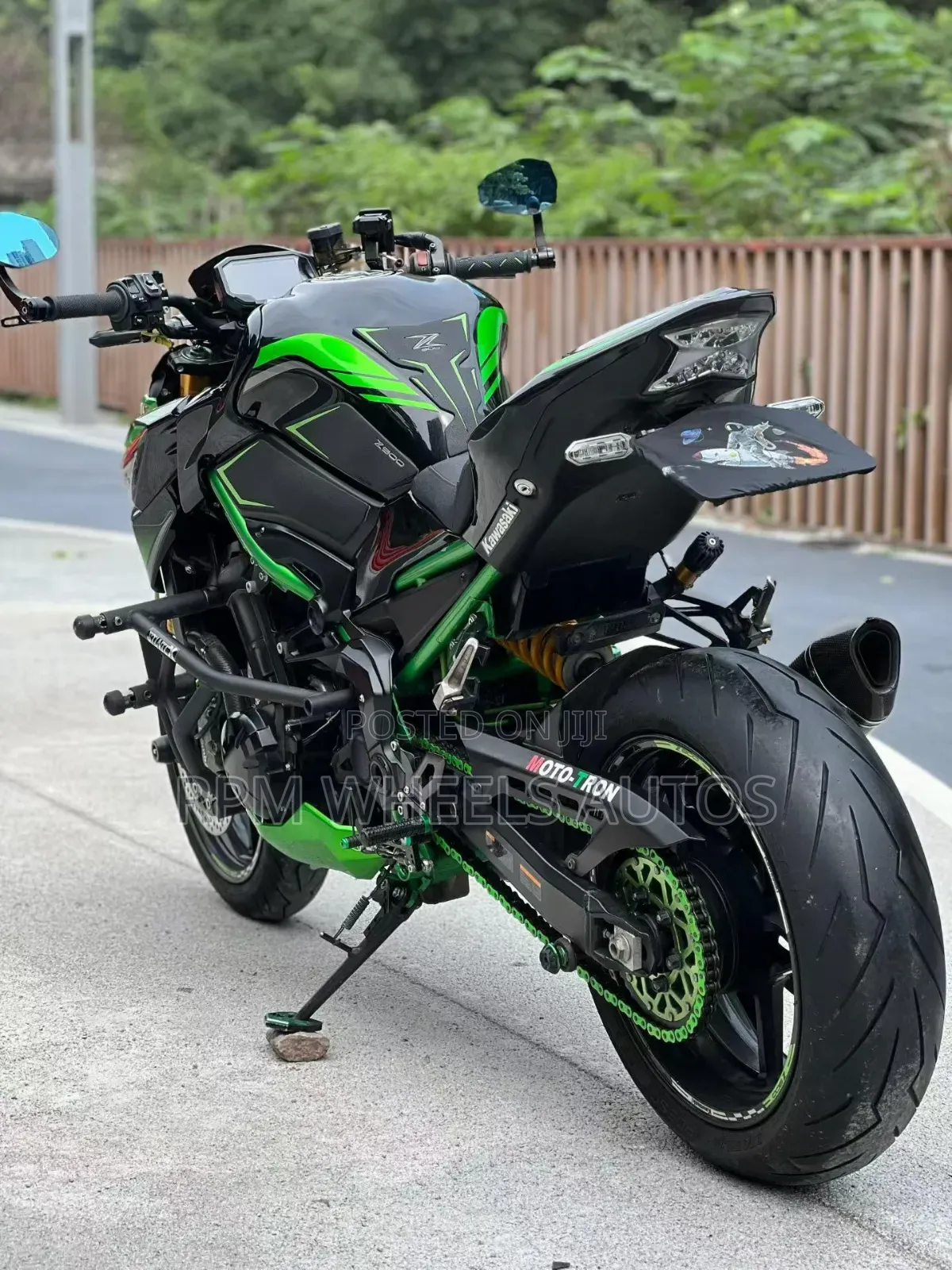 Kawasaki Z900RS 2022 Green