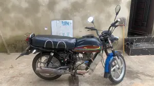 Honda CB 2022 Blue