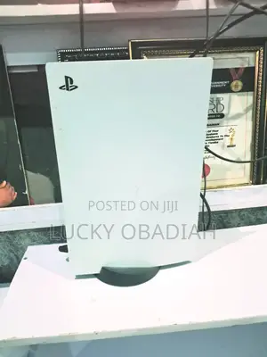 PS5 for Sell With 2 Pad