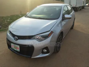Toyota Corolla L 4dr Sedan (1.8L 4cyl 4A) 2015 Silver
