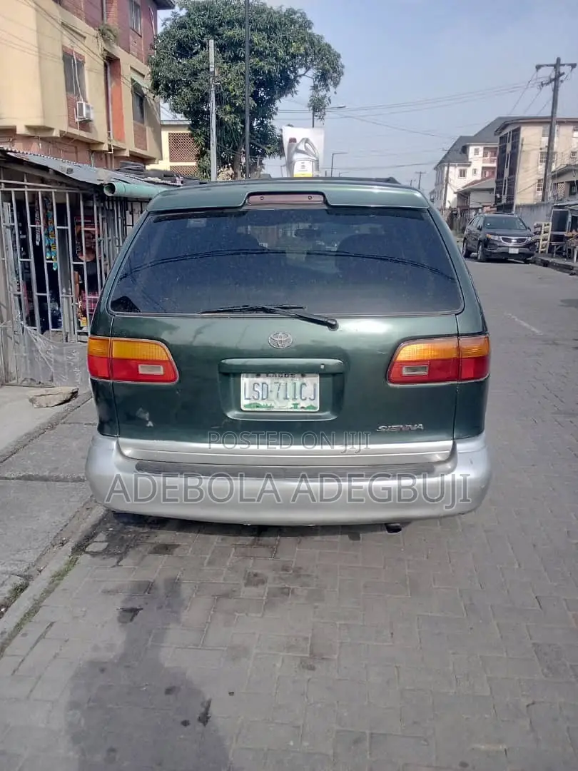 Toyota Sienna LE 2003 Green