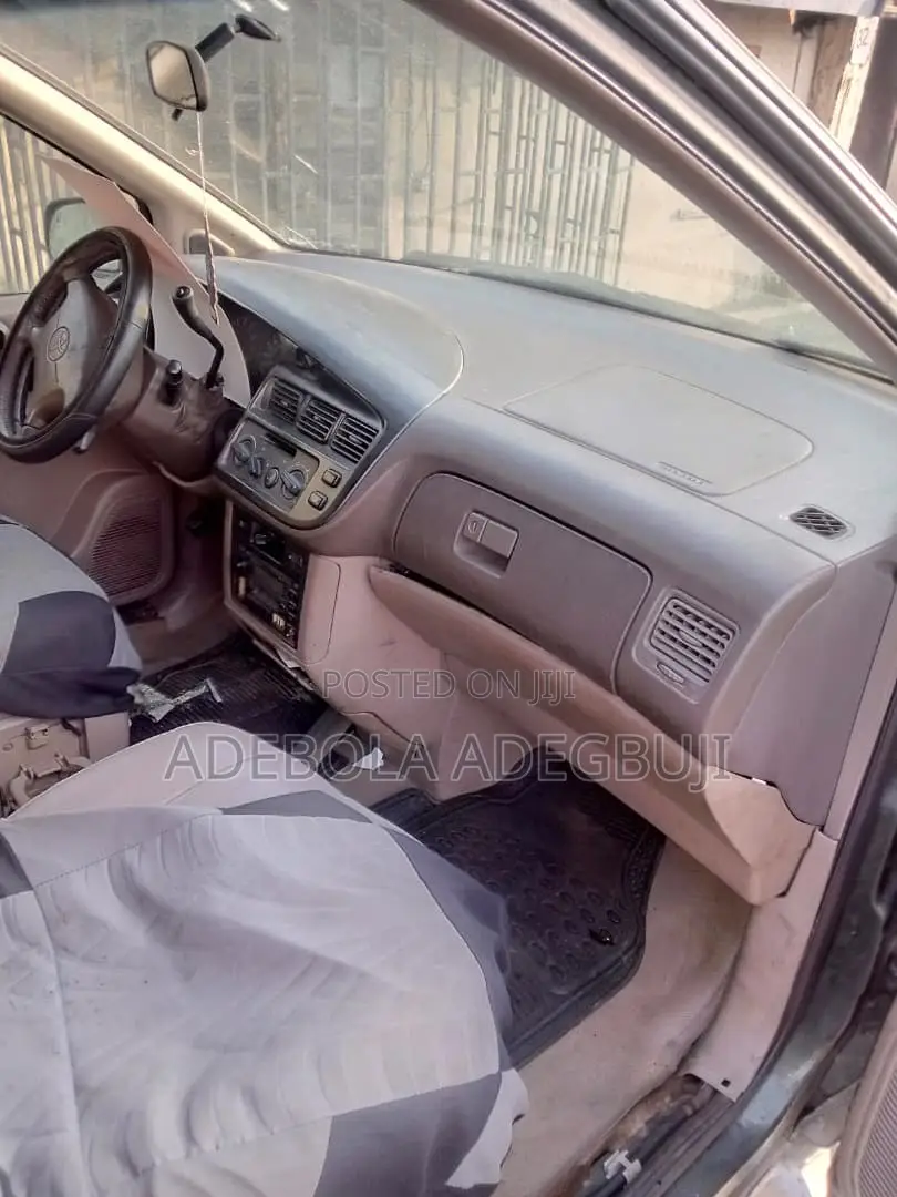 Toyota Sienna LE 2003 Green
