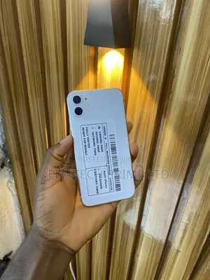 Apple iPhone 11 64 GB White