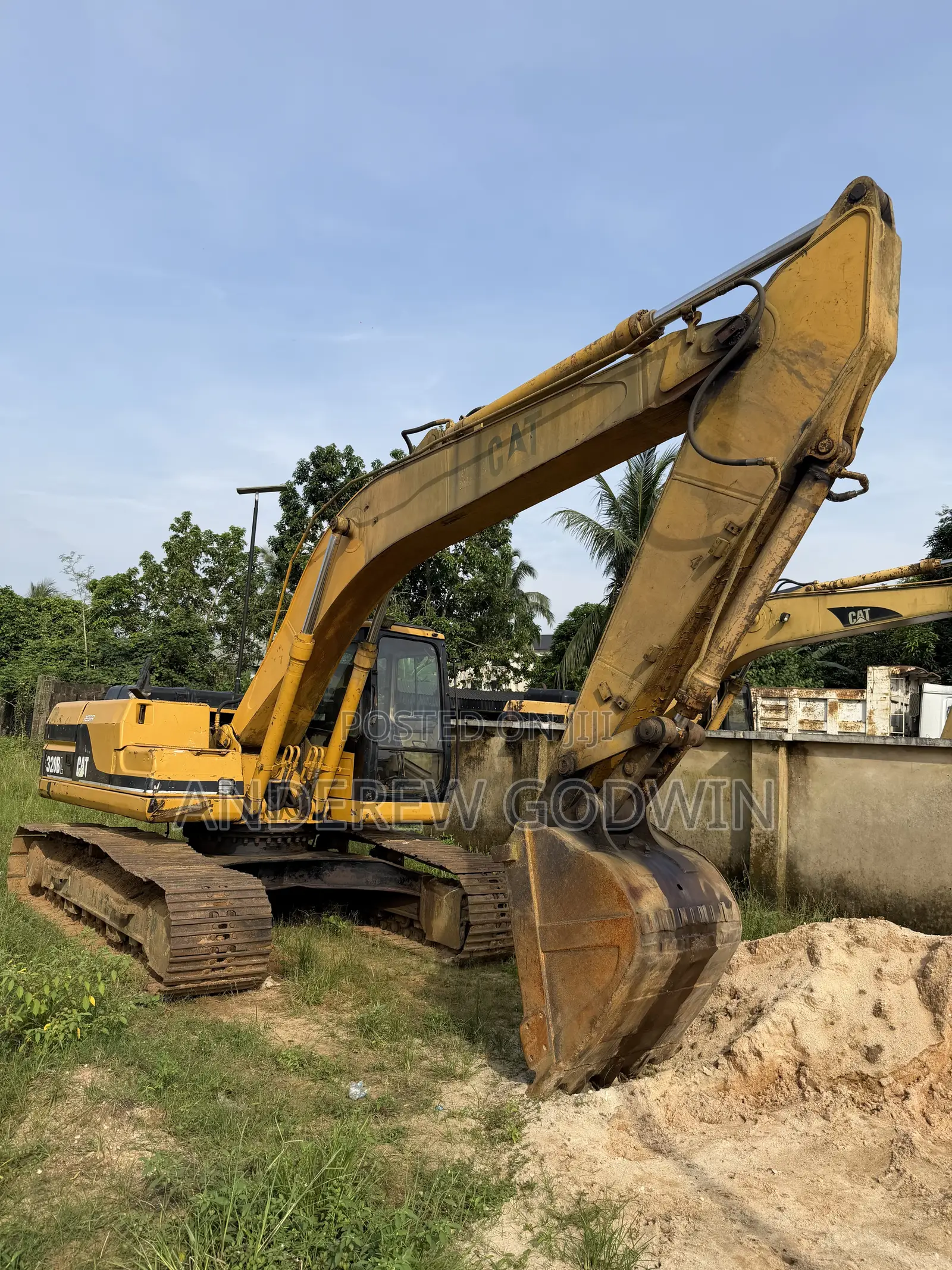 Excavator 325bl