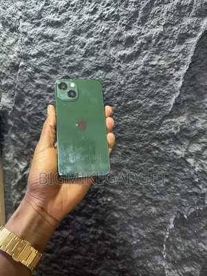 Apple iPhone 13 128 GB Green