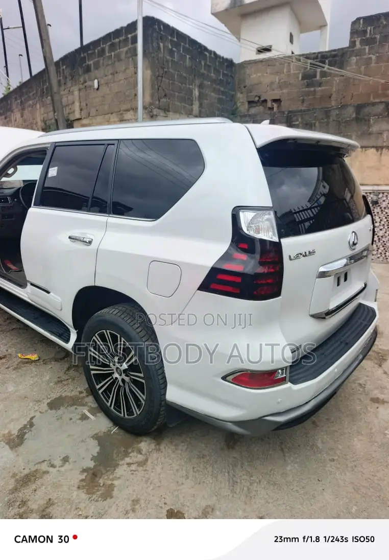 Lexus GX 2012 White
