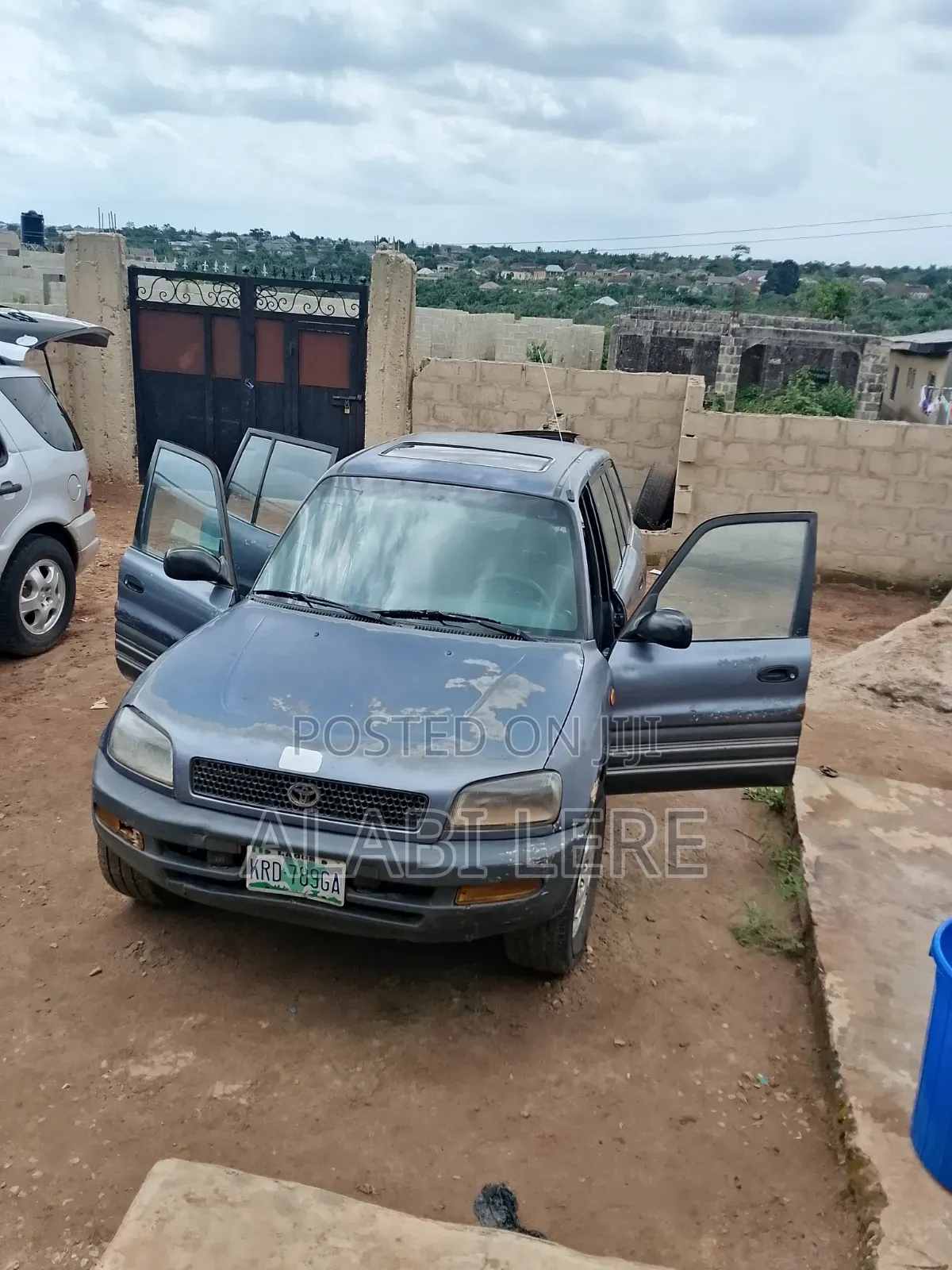 Toyota RAV4 Automatic 2000 Gray