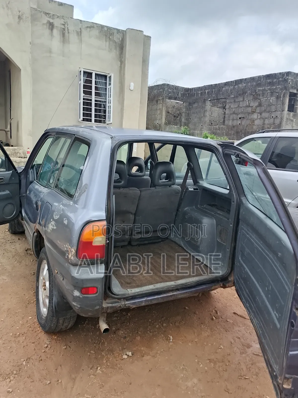 Toyota RAV4 Automatic 2000 Gray