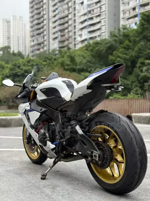 Yamaha R1 2016 White