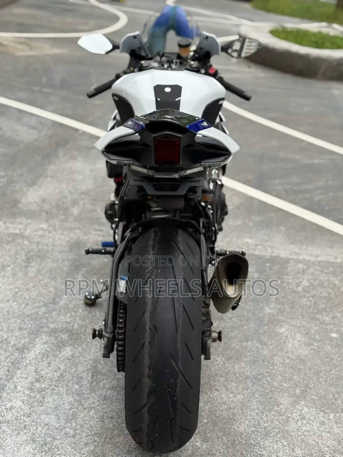 Yamaha R1 2016 White