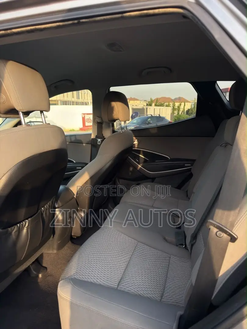 Hyundai Santa Fe 2015 Gray