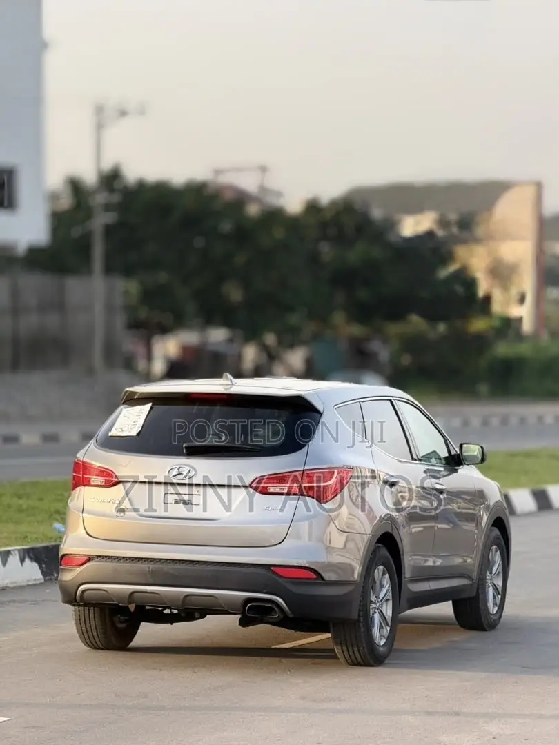 Hyundai Santa Fe 2015 Gray