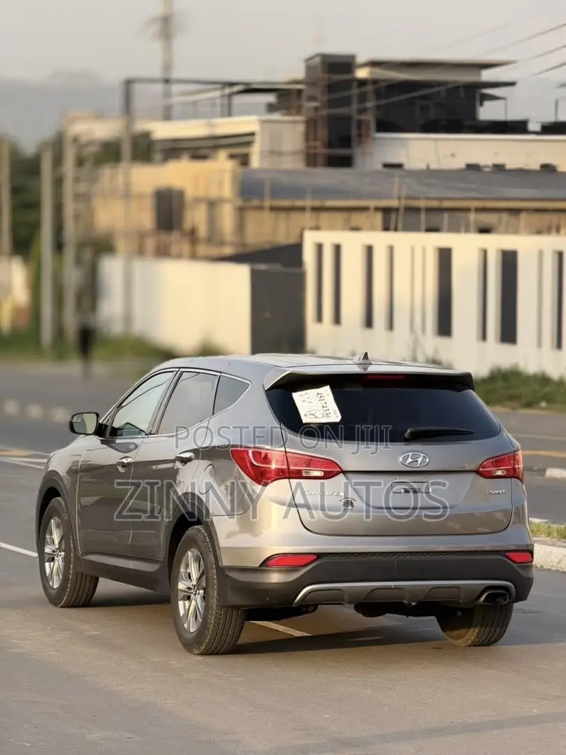 Hyundai Santa Fe 2015 Gray