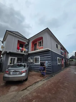 8bdrm Block of Flats in City Estate, Obio-Akpor for sale