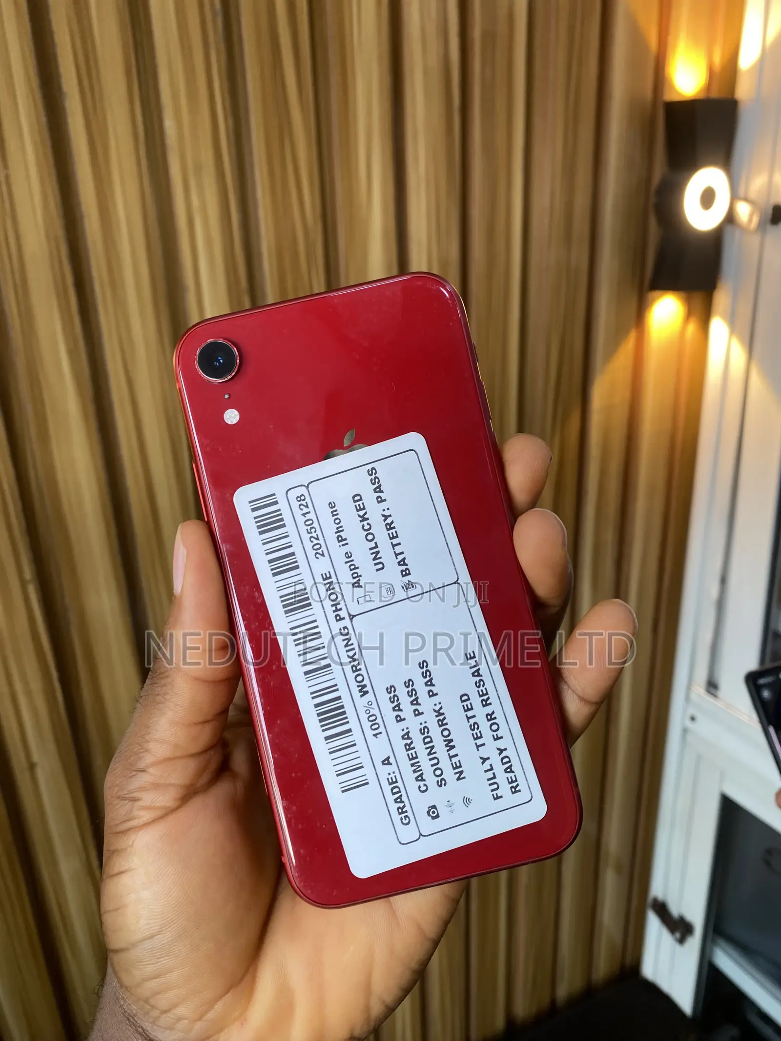 Apple iPhone XR 64 GB Red