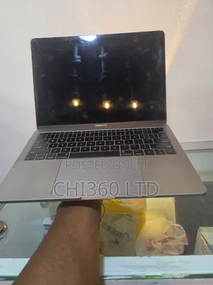 Laptop Apple MacBook Pro 2017 8GB Intel Core i5 SSD 256GB
