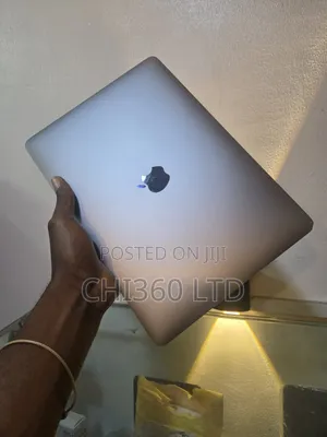 Laptop Apple MacBook Pro 2017 8GB Intel Core i5 SSD 256GB