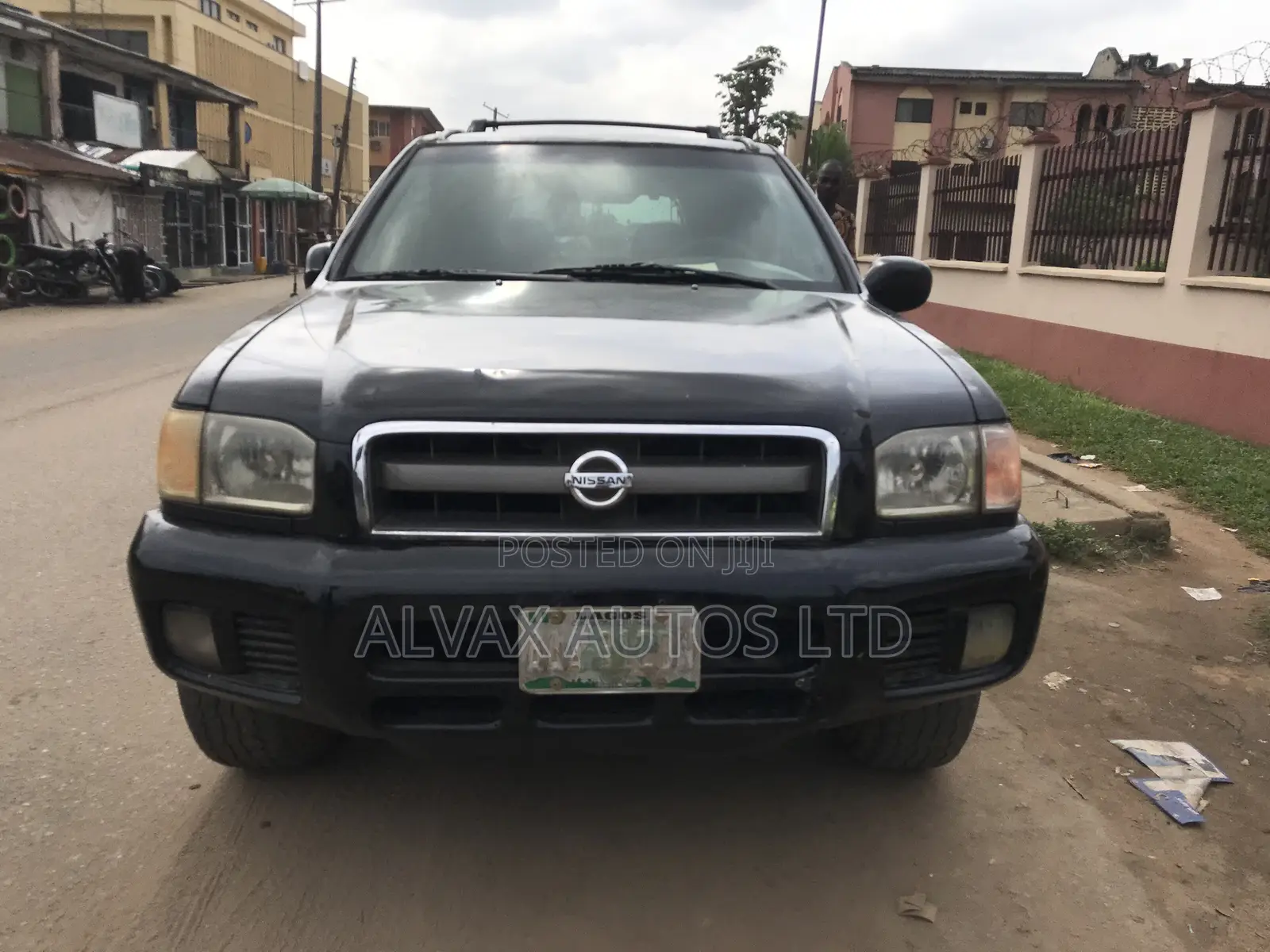 Nissan Pathfinder 2002 Black