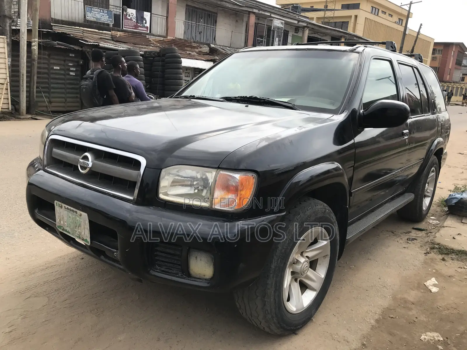 Nissan Pathfinder 2002 Black