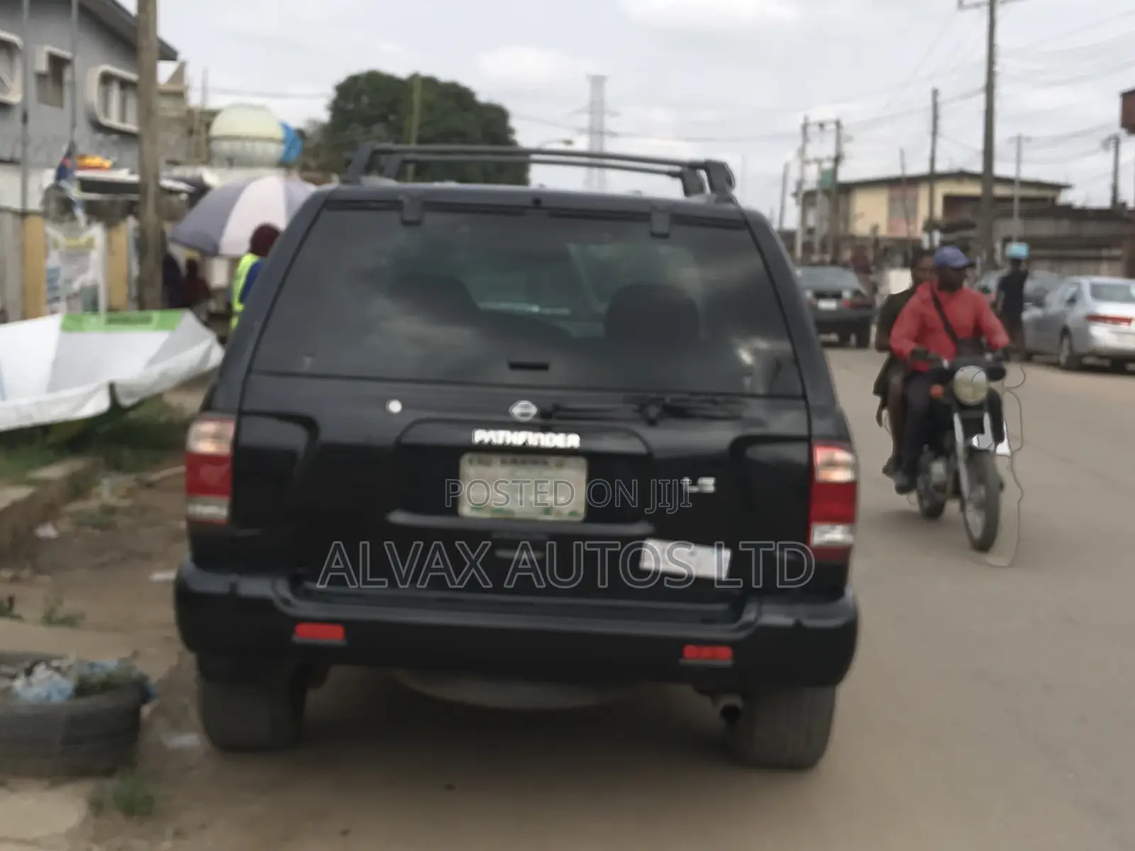 Nissan Pathfinder 2002 Black