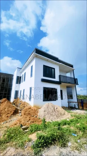 4bdrm Townhouse/Terrace in Apo Wumba Estate for sale