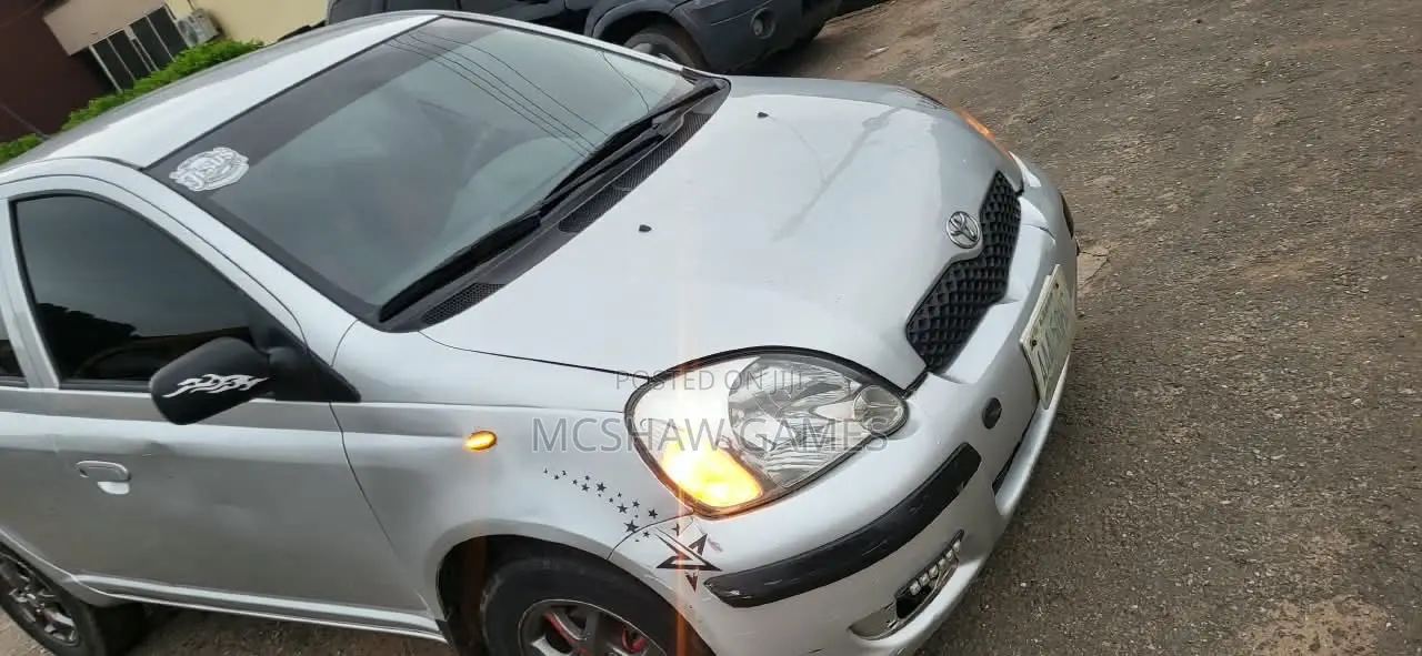 Toyota Yaris 2003 Silver