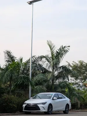 Toyota Camry 2017 White