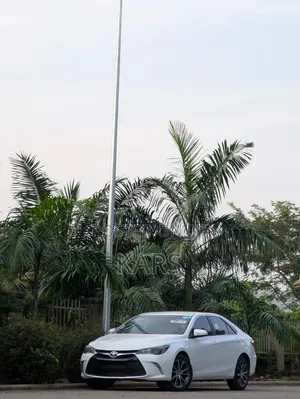 Toyota Camry 2017 White