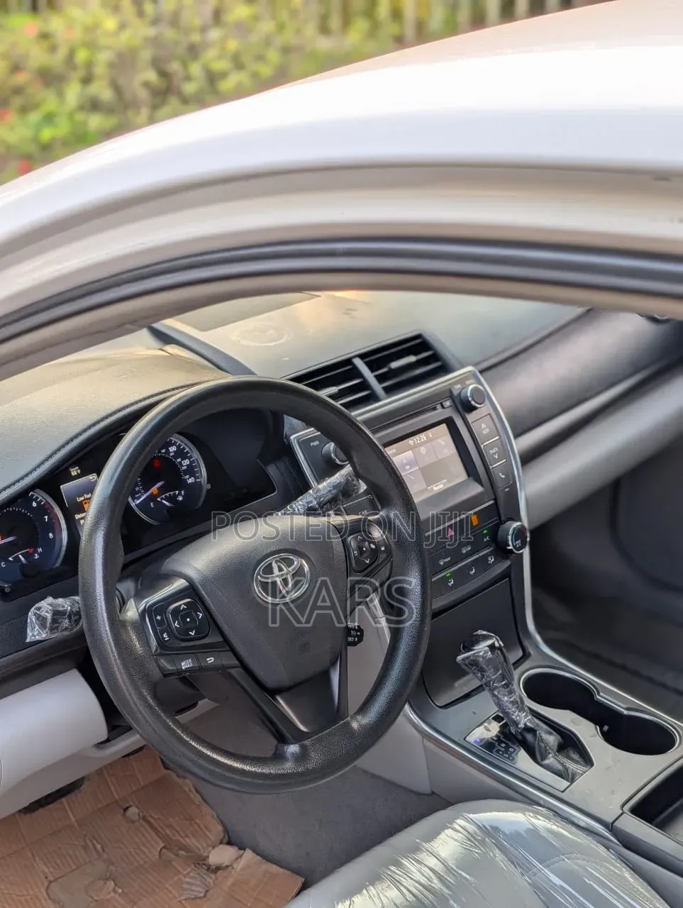 Toyota Camry 2017 White