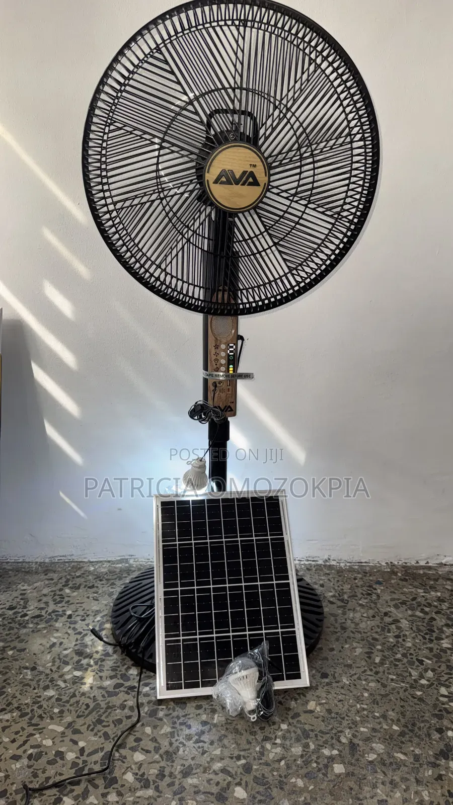 18" Rechargeable Solar Fan Ultra