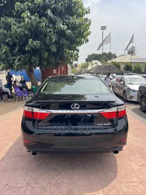 Lexus ES 2015 Black