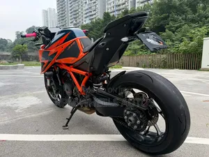 KTM 2021 Orange