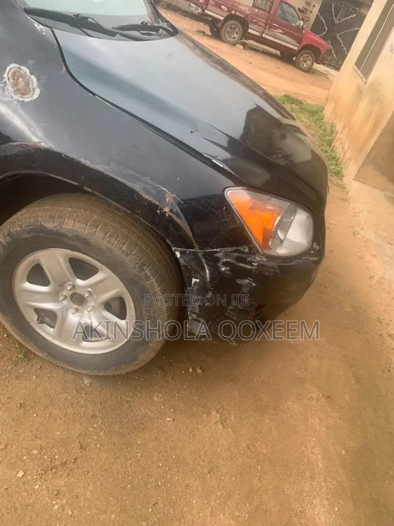 Toyota RAV4 2010 Green