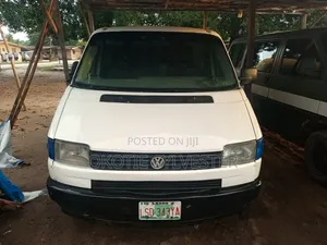 Volkswagen Transporter 2005 White