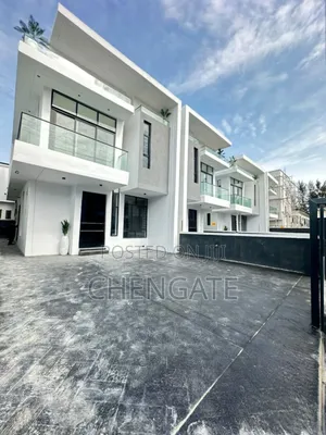 4bdrm Duplex in Ikota for sale