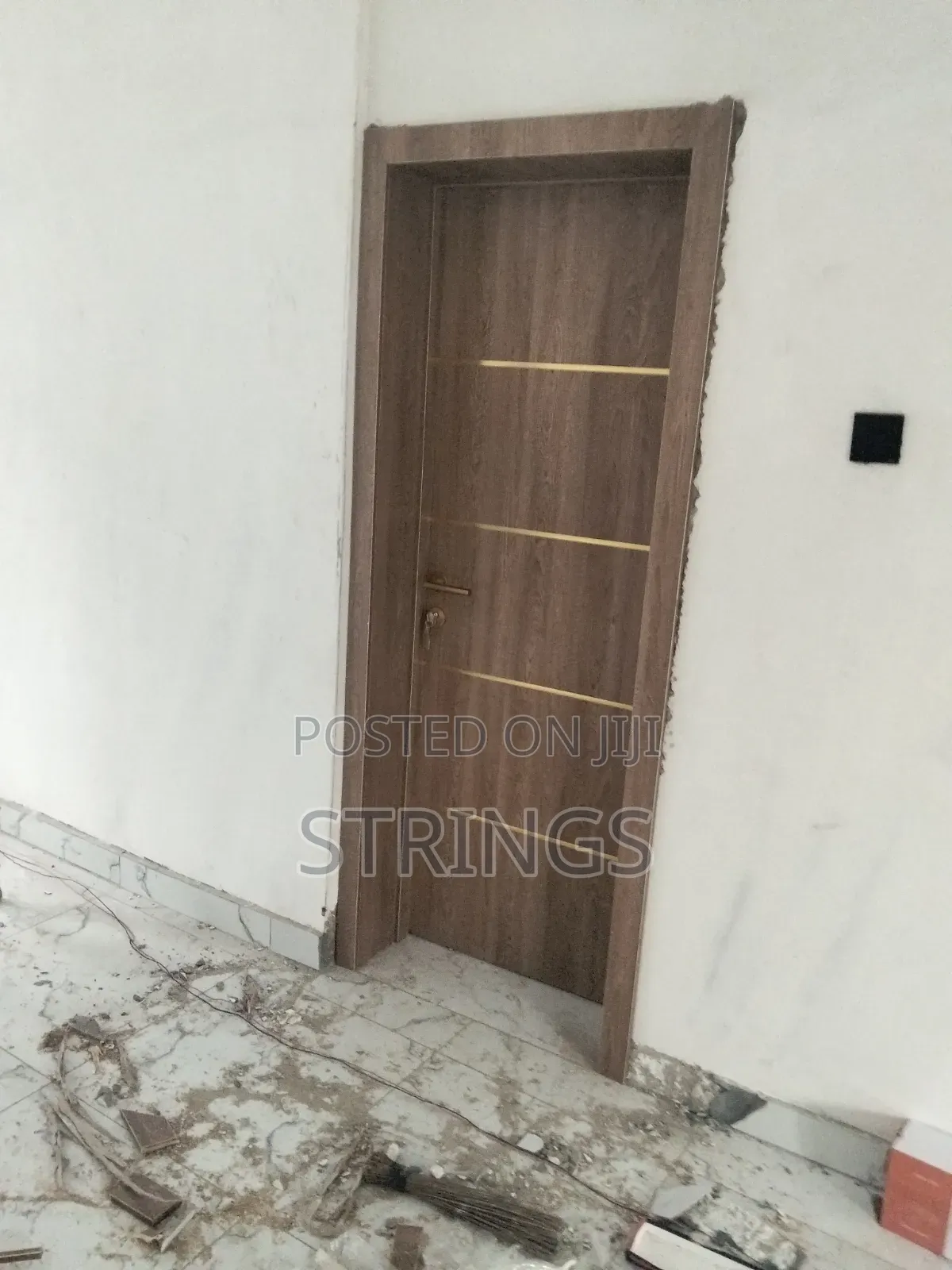 Excellent Gold HDF Door