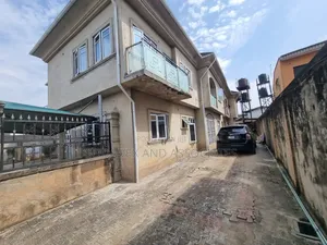 3bdrm Block of Flats in Peace Estate, Soluyi for rent