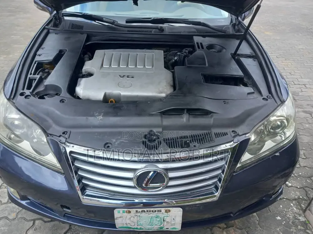 Lexus ES 2012 Gray