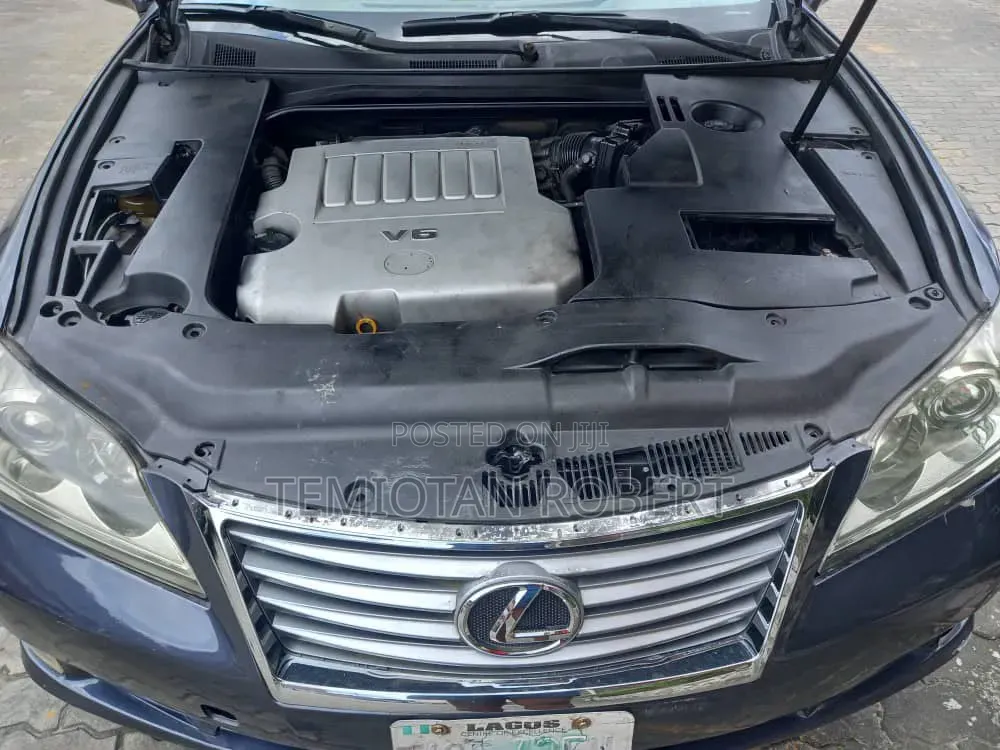 Lexus ES 2012 Gray