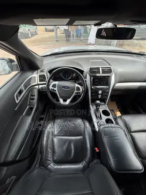 Ford Explorer XLT 4dr 4x4 (3.5L 6cyl 6A) 2011 Silver