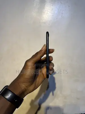 Apple iPhone SE (2020) 128 GB Black