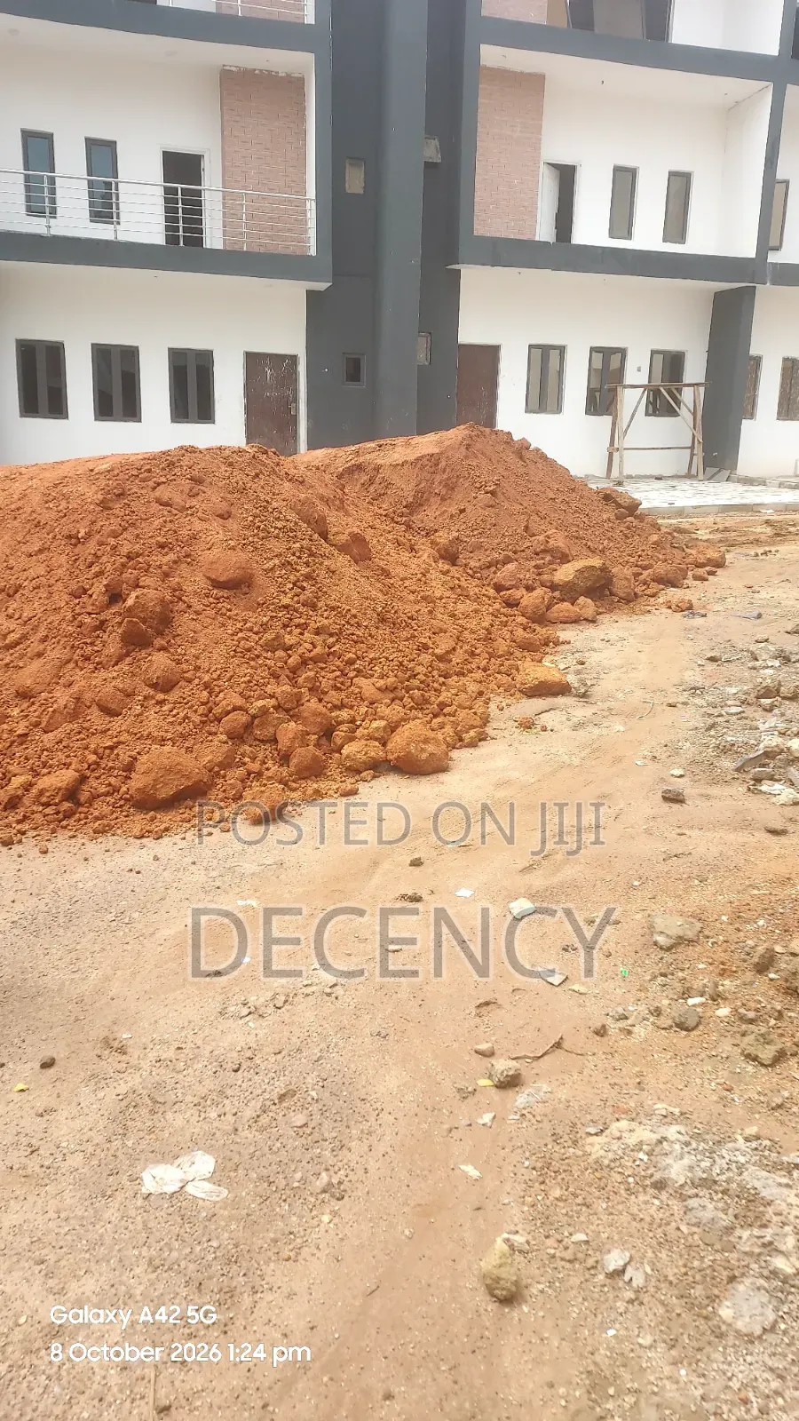 SAND (Latrite)(sharp Sand)