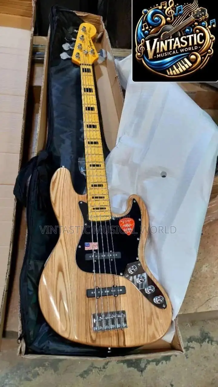 Fender Jazz Squire 5 Strings Active Bass Guitar