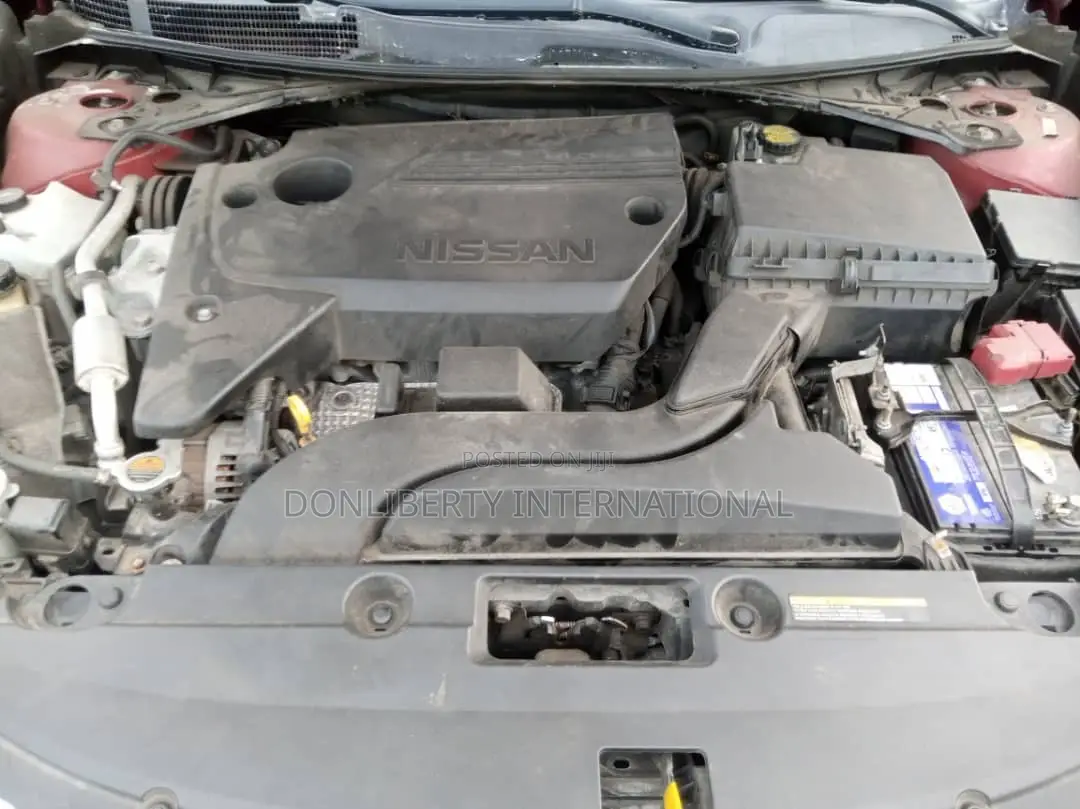 Nissan Altima 2017 Red